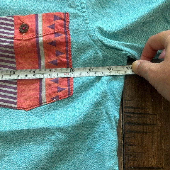 Modern Amusement Short Sleeve Button Down Turquoise Men’s Shirt Sz Small - Picture 7 of 9